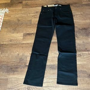 Men’s Wrangler cotton stretch jean-black.